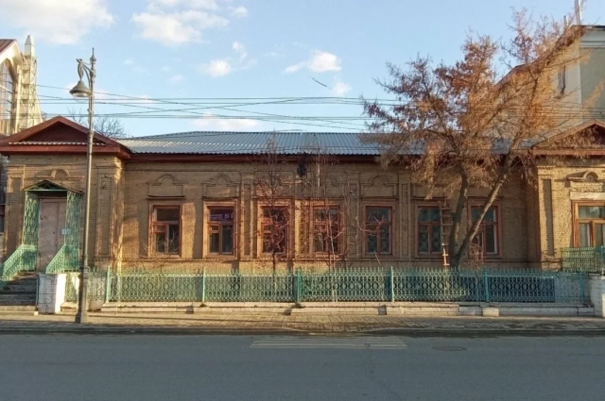 Особняк с туберкулёзной палочкой пытаются продать в центре Оренбурга