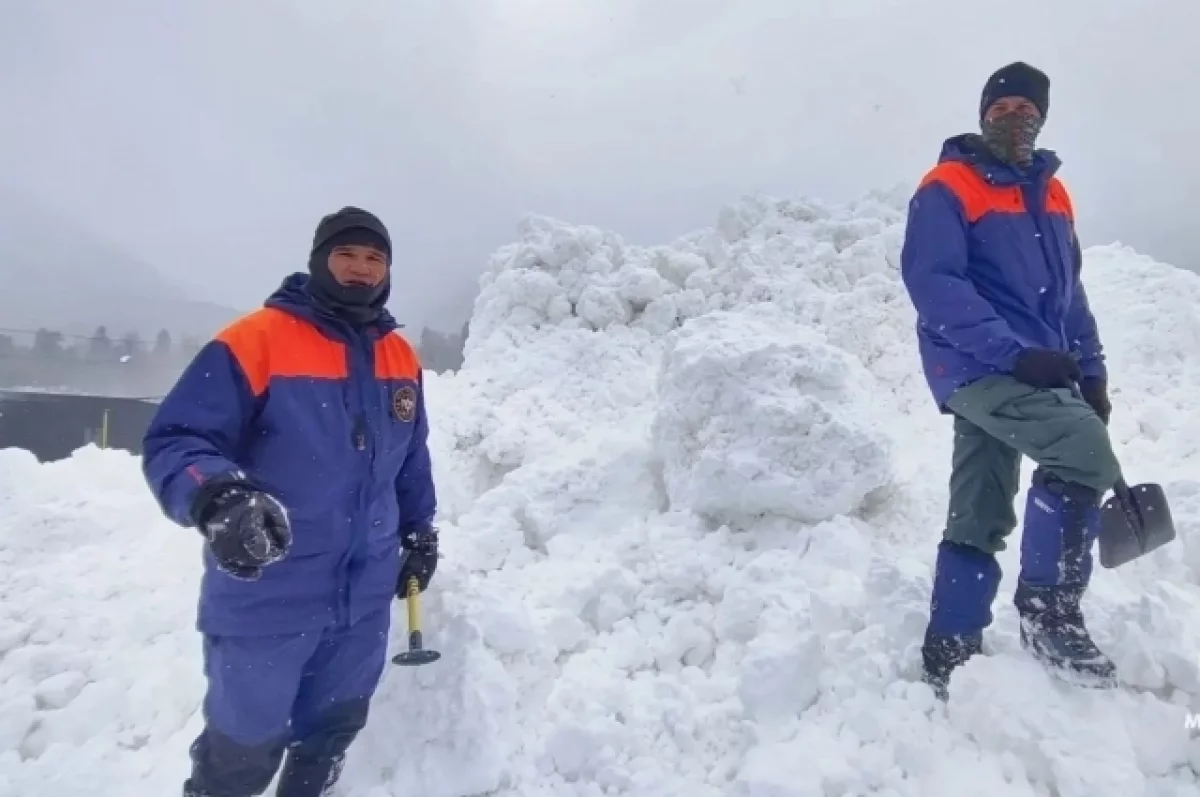 Спасатели не нашли пострадавших на месте схода лавины в поселке Архыз в КЧР
