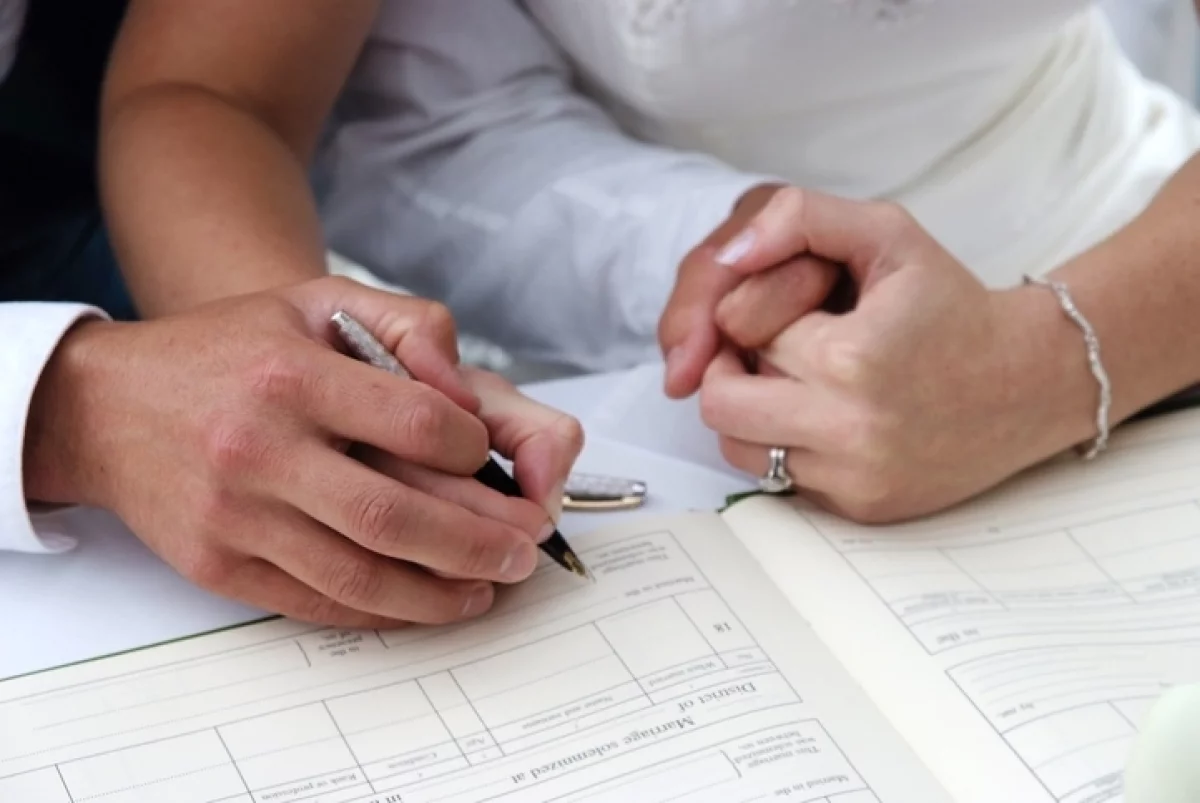 В правительстве региона обсудили работу органов ЗАГС