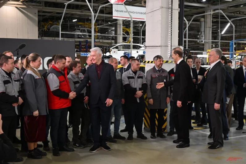 Московский завод был выбран в качестве отправной точки производства UMO из-за высоких показателей эффективности, а также из-за развитой инфраструктуры для электротранспорта в городе.