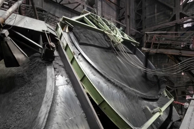 Новый чашевый окомкователь № 1 принял вахту у предшественника-старожила.