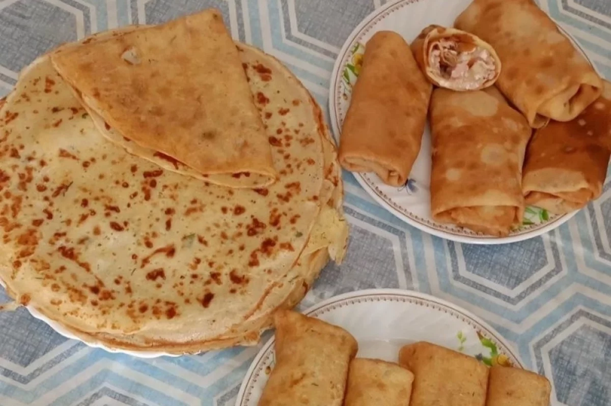 «Румяные солнышки»: сахалинцы делятся фотографиями блинов в честь Масленицы