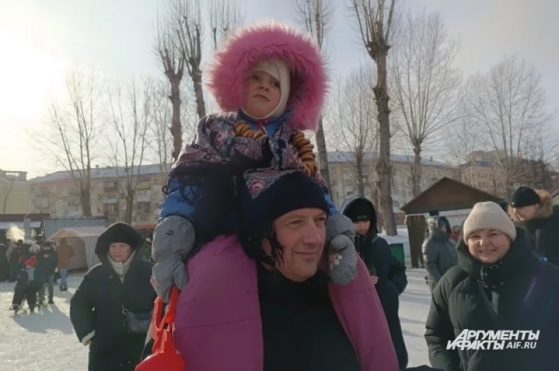 Масленица сегодня проходила во всех районах Кемерова. 