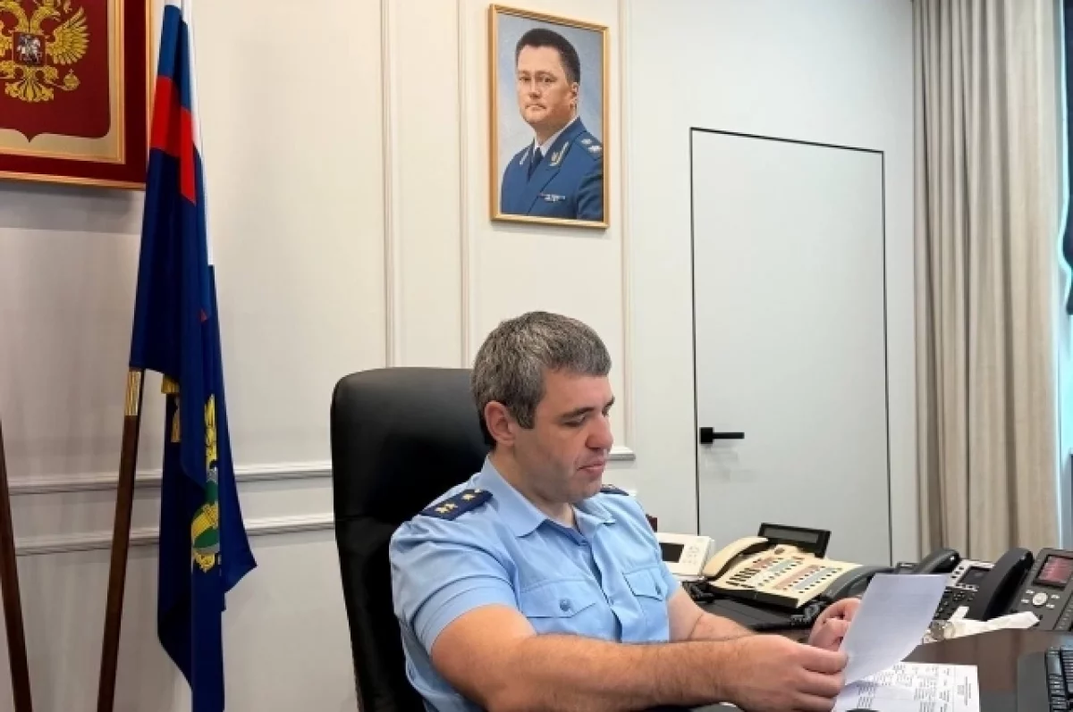 Потолок обрушился в жилом доме Новосибирска — прокуратура начала проверку