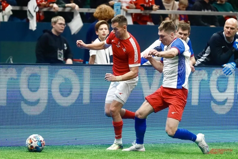 Игры проходили в быстром формате: два тайма по двадцать минут.