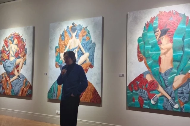 Зорикто Доржиев провёл экурсию по своей персональной выставке