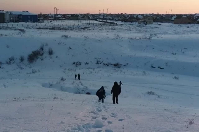 Место происшествия осмотрели следователи, назначены экспертизы, выполнен комплекс мероприятий.