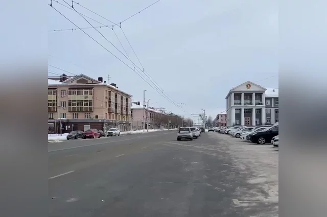 Утро 24 февраля в Альметьевске началось не с праздничного настроения, а с протяжного воя сирен. 