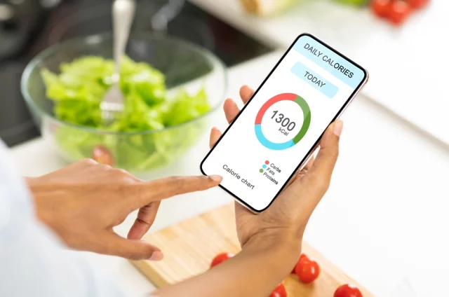 Крохотные порции — это не способ похудеть.