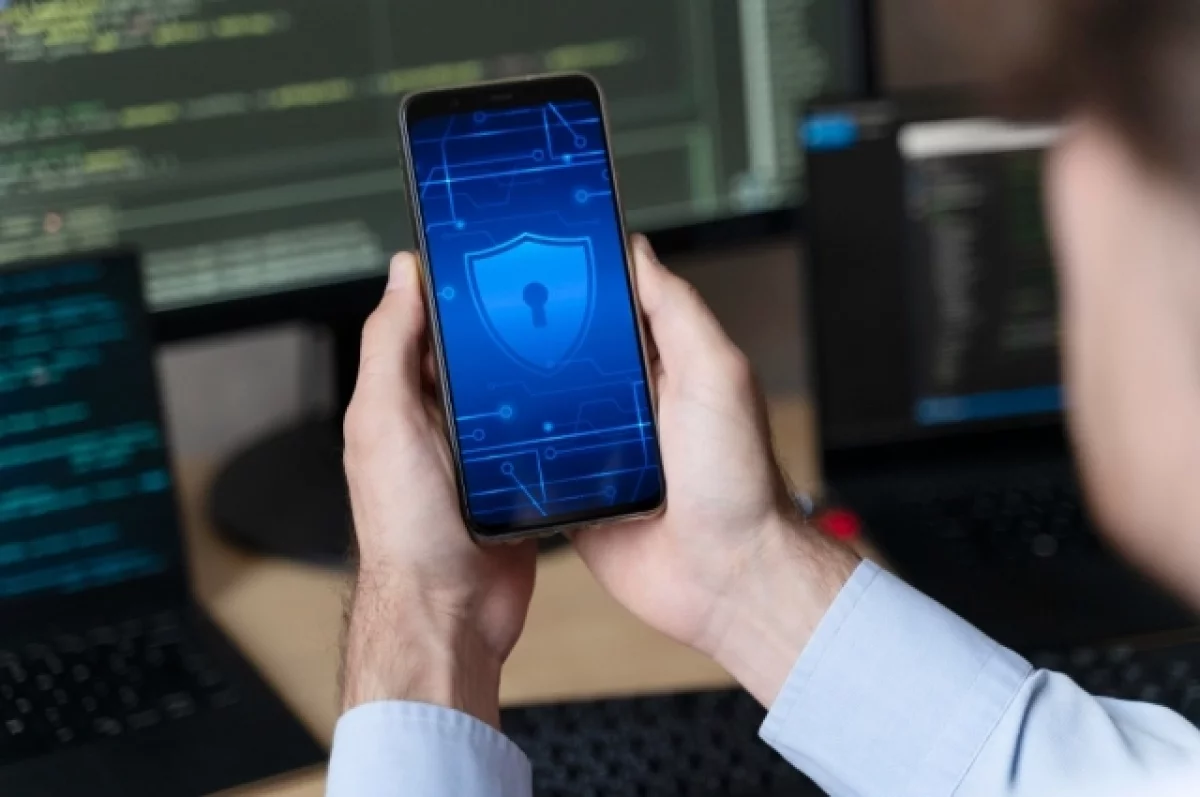 Роскомнадзор опроверг рассылку фейковых писем о запрете VPN на работе