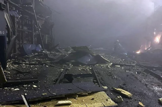 Несколько десятков российских беспилотников ночью атаковали портовую инфраструктуру Измаила.