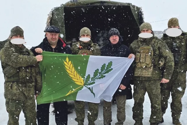 Груз доставлен адресатам: бойцы получили долгожданные посылки.