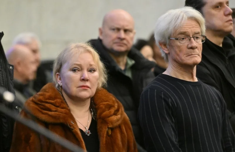 Актриса Галина Бокашевская и актёр Семен Байстрюков на церемонии прощания.