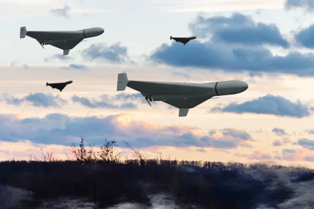 Промышленные и портовые районы украинских городов сегодня ночью были атакованы российскими ударными беспилотниками. 