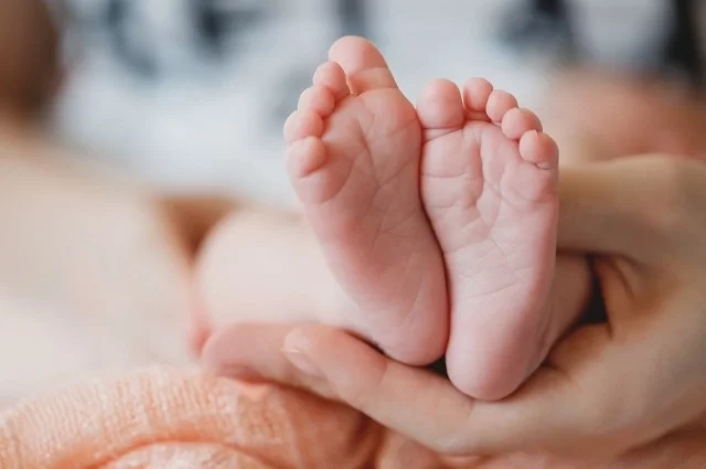 Названы два десятка самых редких и самых популярных имен детей в регионе