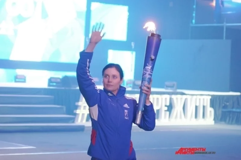 Ульяна Денисова зажгла огонь Праздника Севера. 
