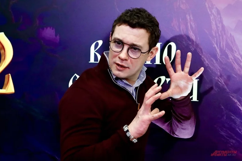 Актер Никита Кологривый.