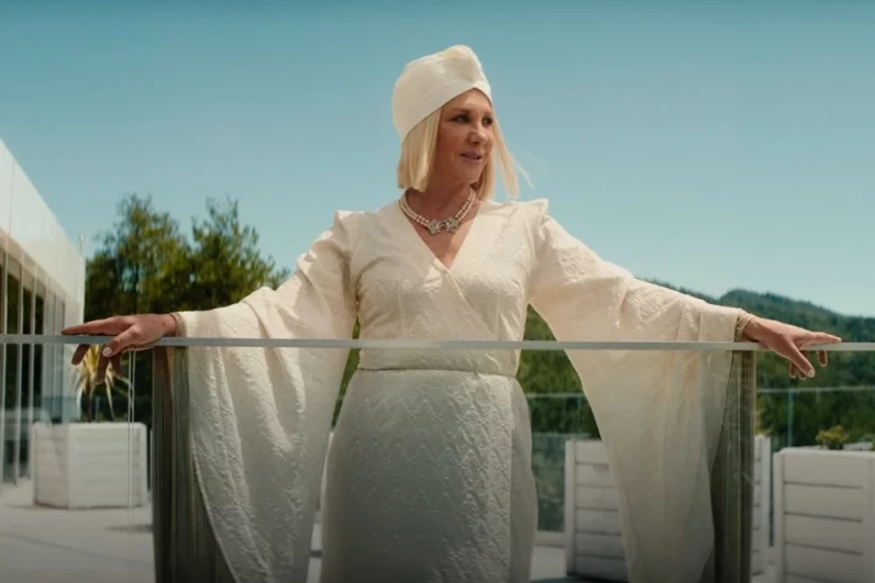 2023 год. Елена Яковлева в фильме «Чебурашка» в роли Риммы.