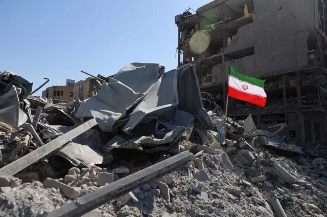 Иран не был инициатором этой войны и долгое время вёл с США переговоры, надеясь её не допустить. 