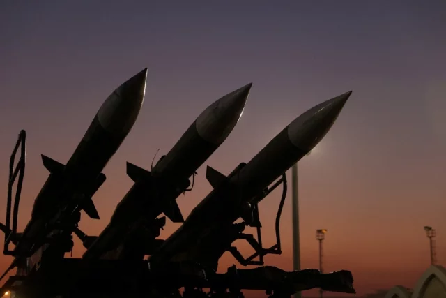 Повреждения разной степени получила военная инфраструктура США в Саудовской Аравии, Катаре, Ираке и Иордании.