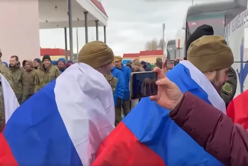 Взамен переданы 200 военнопленных ВСУ.