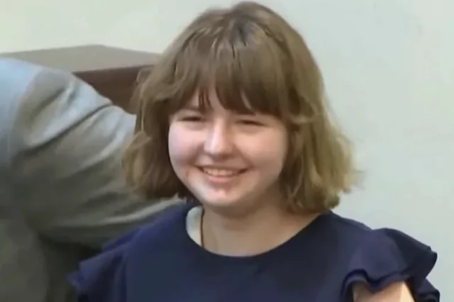 Карли Грегг.