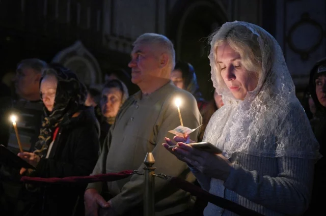 Главное — молиться, не сидеть в соцсетях, не болтать попусту, держать пост и сохранять добрый настрой.