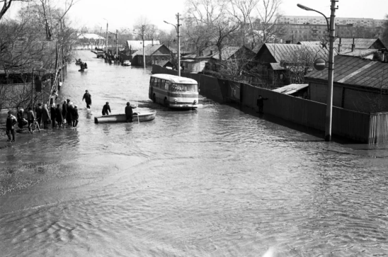 1969 г. Разлив Суры.
