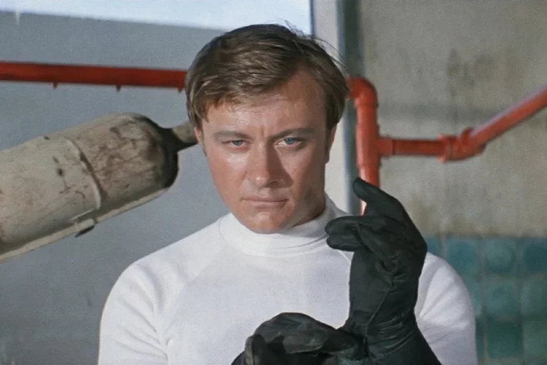 Андрей Миронов в фильме «Бриллиантовая рука».