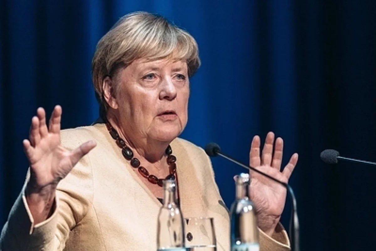 Меркель призвала ЕС к самостоятельности в диалоге с Россией и независимости от США