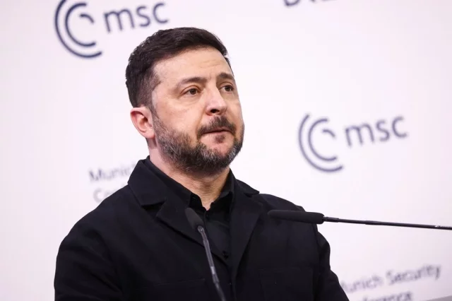 Решение Зеленского отправить в неназванные страны Персидского залива дроноводов с комплектами P1-Sun уже вызвало на Украине резкую критику. 