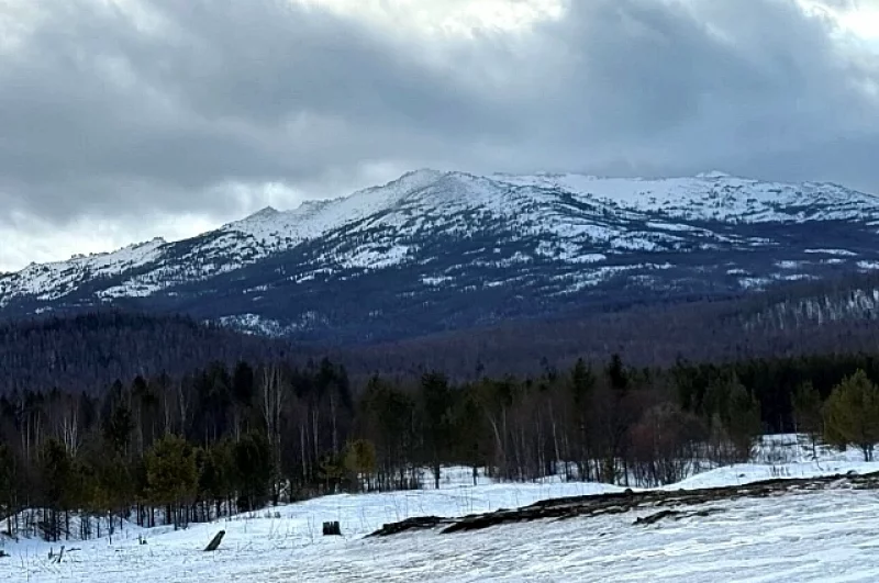 С плато открываются открыточные виды на Кутурчинское Белогорье.