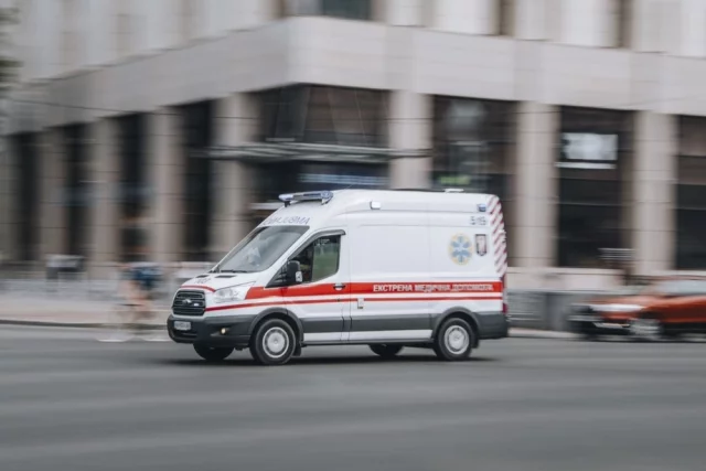 Скорые стали отказывать во врачебной помощи при вызове врачей на русском языке.