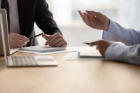 Банкротство в будущем может привести к более серьёзным проблемам.