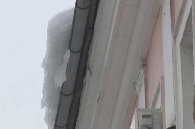 Трагедия, унесшая жизнь 27-летней девушки, произошла на перекрестке Первомайского проспекта и улицы Павлова — это очень оживленное место, где ежедневно проходят сотни людей.