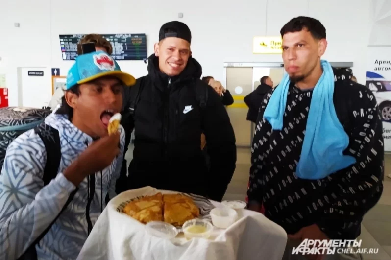 Блины и макала пришлись по вкусу всем.