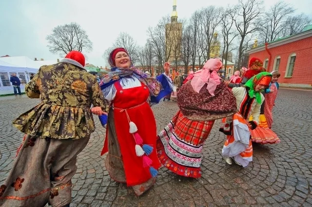 В регионе живут представители свыше 170 национальностей.