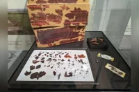 Китайские шкатулки на рубеже веков считались статусными и дорогими вещами.