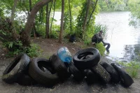 Практически всё, что делает человек с реками, оставляет негативный след