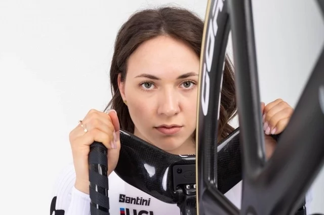 Яна Бурлакова