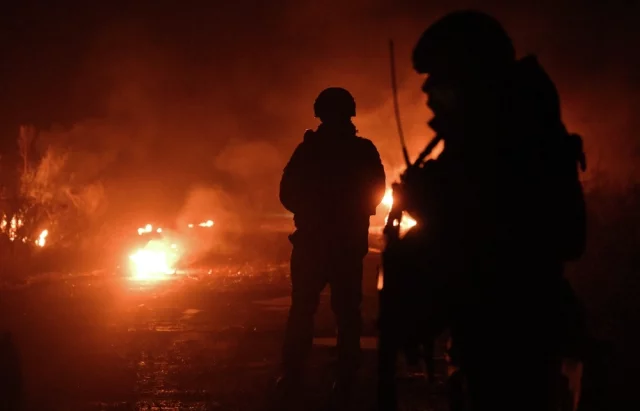 Сейчас наши войска громят основной укрепрайон Вооруженных сил Украины (ВСУ) в городе.