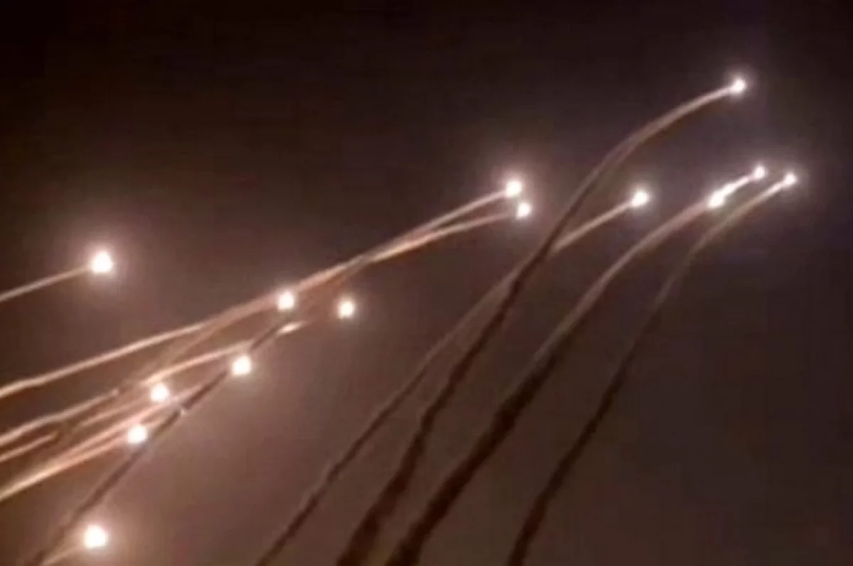 КСИР заявил об ударах по аэропорту Бен-Гурион и НПЗ в Израиле