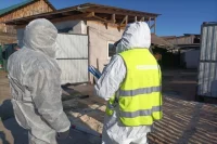 Жителям Верхнеуслонского района официально рекомендовано не покупать животных и продукцию из других регионов, особенно из соседней Чувашии, где зафиксирован очаг опасной инфекции.