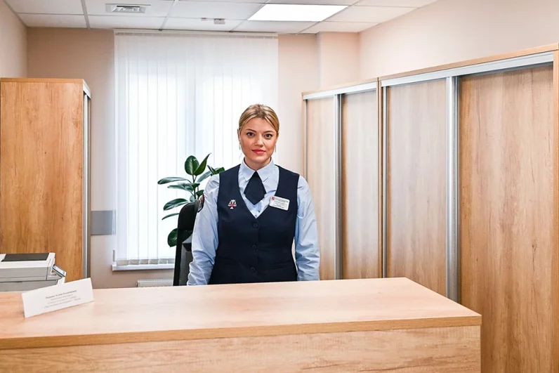 В зданиях обустроены комфортные зоны приёма посетителей с терминалами для самостоятельной регистрации.