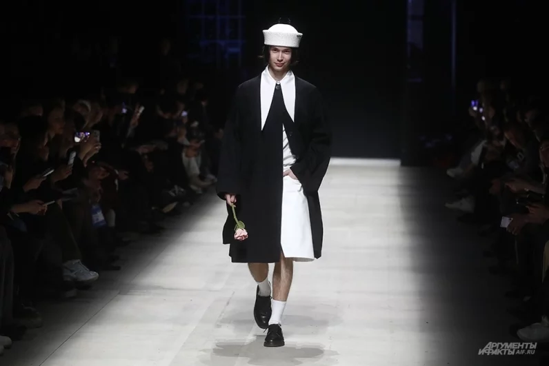 Маркет для 50 брендов. В торговой зоне Манежа свою продукцию выставили 50 локальных брендов от проекта «Сделано в Москве», получивших прямой доступ к многотысячному потоку покупателей.