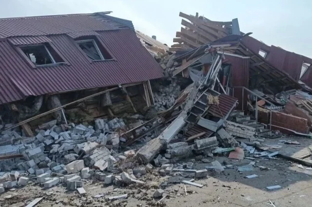 Взрыв не оставил от кирпичного загородного дома камня на камне.