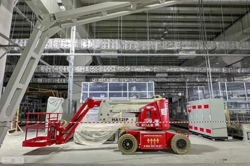 На заводы придут работать профессионалы - здесь будет создано 2,1 тыс. новых высокотехнологичных рабочих мест.