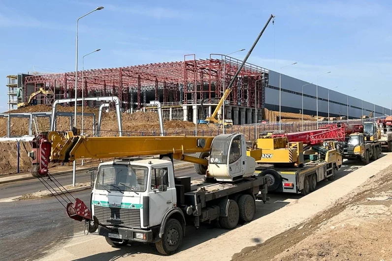 Оба производства будут запущены до конца 2026 года – они строятся высокими темпами.