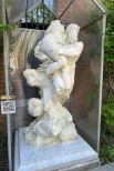 «Похищение Прозерпины» в Большом Афанасьевском переулке также привели в порядок. Для Москвы это редкая скульптура с античным сюжетом.
