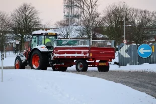 Дизельное топливо, продажи которого ограничили, используется для тракторов и другой техники.